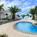 Вилла Luxe With Private Pool, Jacuzzi And Spectacular Views *
