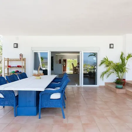 Вилла Luxe With Private Pool, Jacuzzi And Spectacular Views